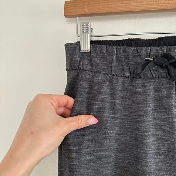 Lululemon On The Fly Drawstring Waist Pants in Heathered Black 4 - Picture 6 of 10